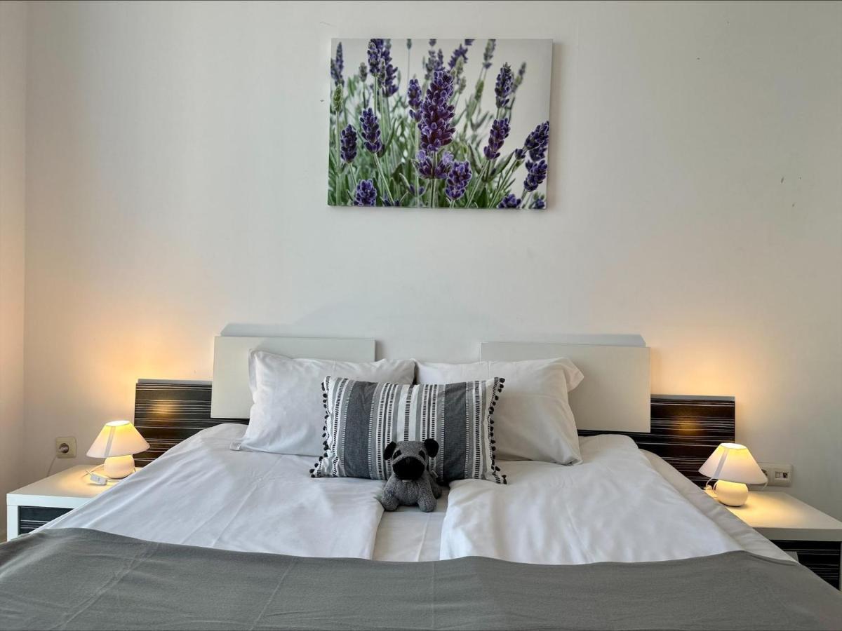 Menada Rainbow Apartments Pantai Sunny Luaran gambar