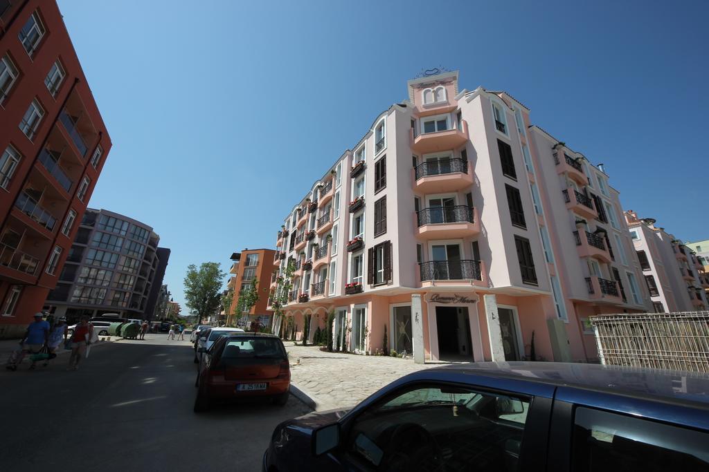 Menada Rainbow Apartments Pantai Sunny Luaran gambar