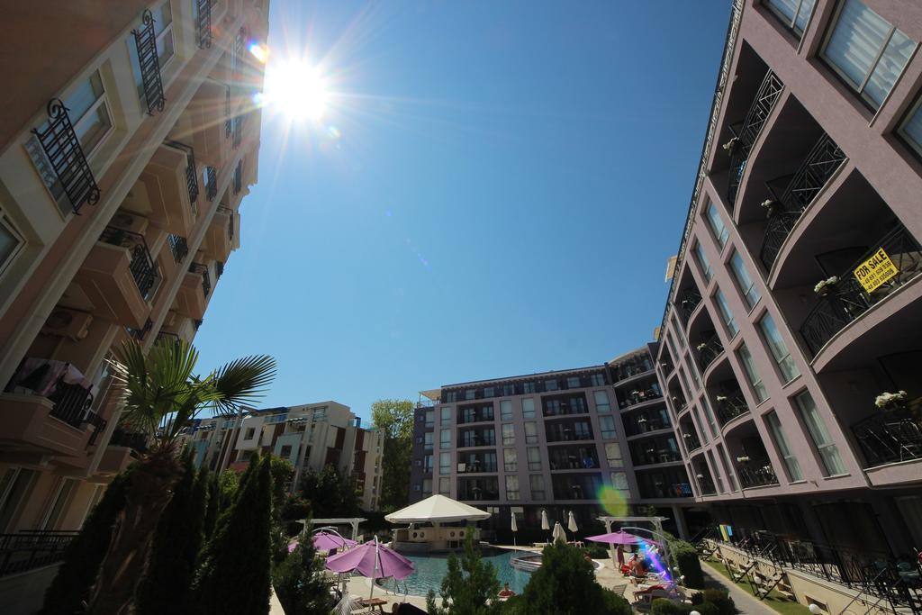 Menada Rainbow Apartments Pantai Sunny Luaran gambar