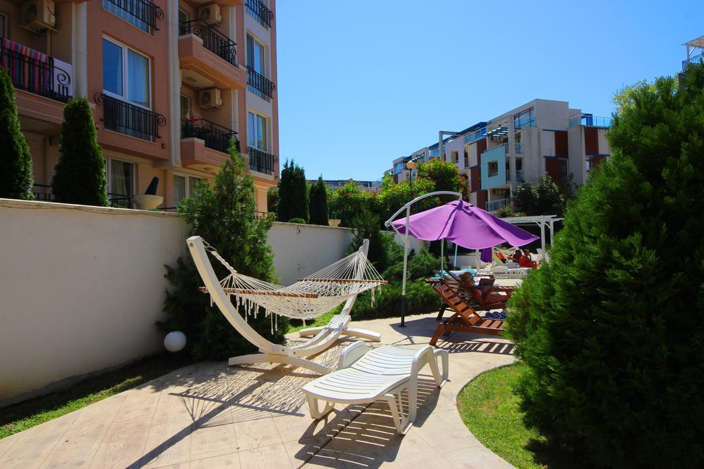 Menada Rainbow Apartments Pantai Sunny Luaran gambar