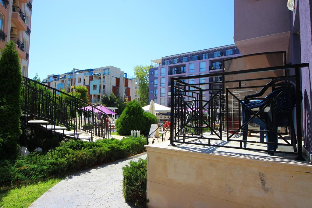 Menada Rainbow Apartments Pantai Sunny Luaran gambar