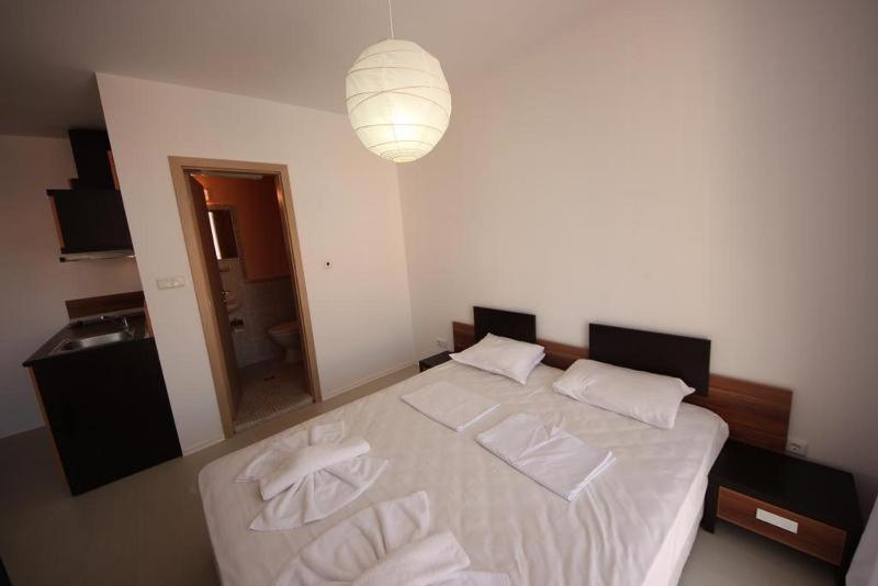 Menada Rainbow Apartments Pantai Sunny Bilik gambar