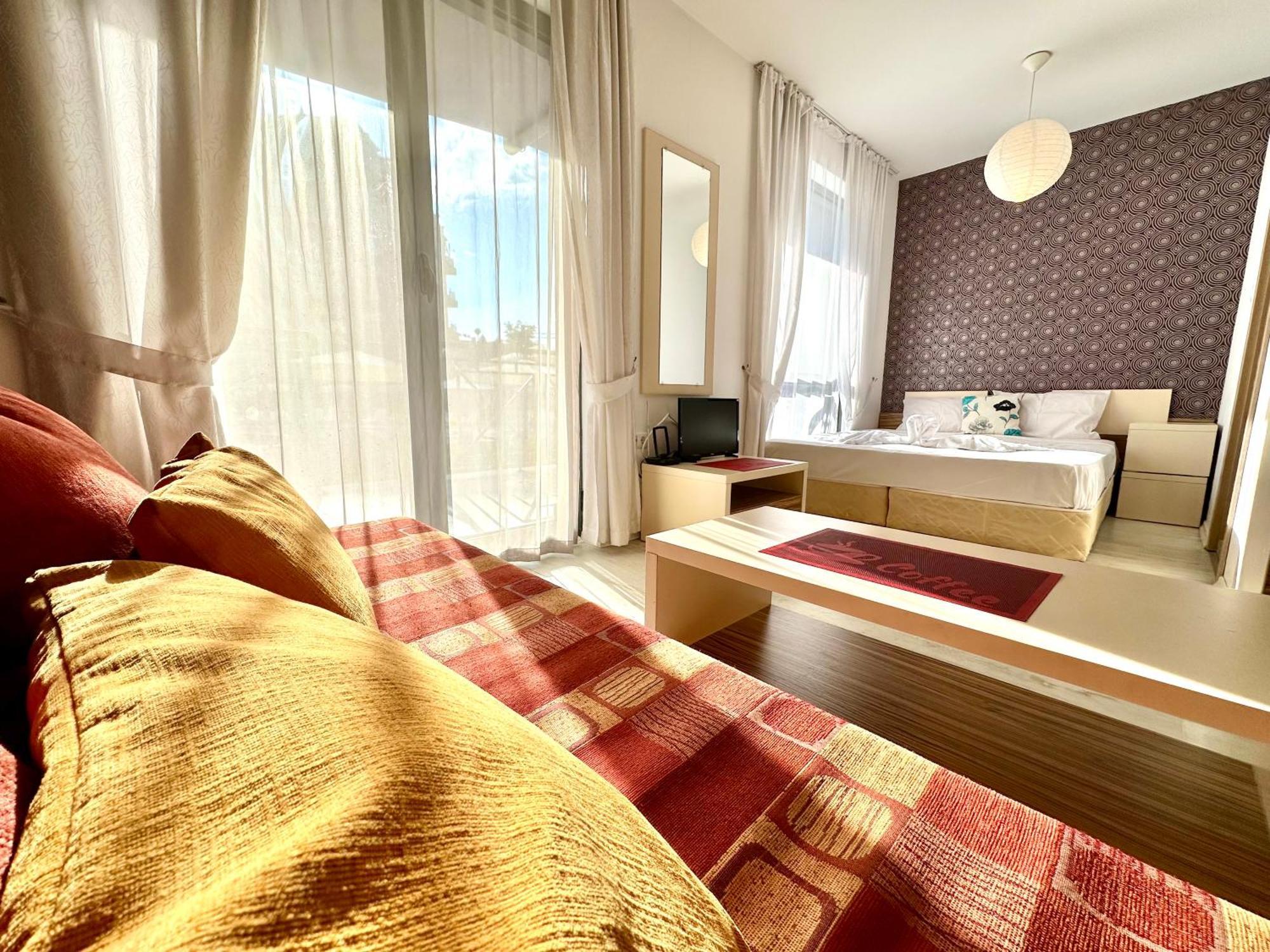 Menada Rainbow Apartments Pantai Sunny Luaran gambar